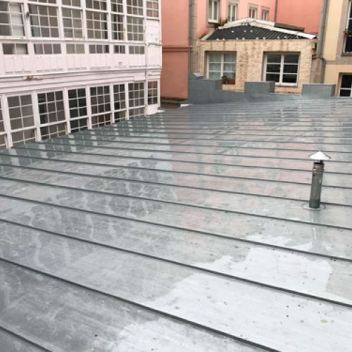 Tejado plano de zinc natural