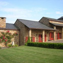Chalet con detalles en cobre