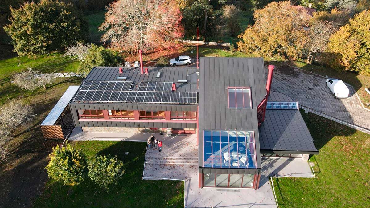 Instalación de cubiertas de zinc y cobre