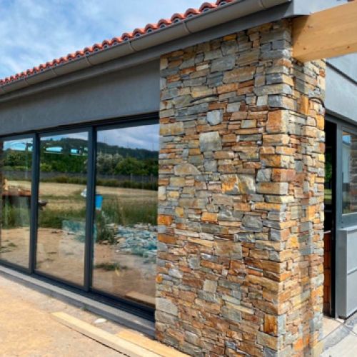 Carpintería metálica de zinz prepatinado para ventanas