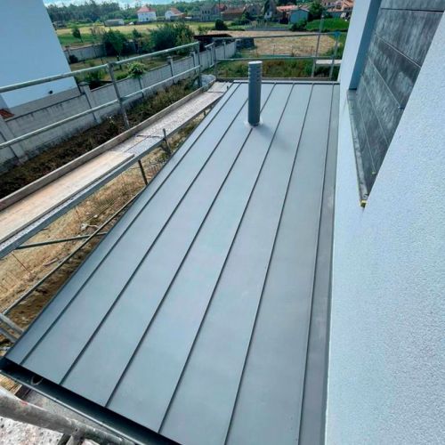 Tejado de zinc prepatinado gris