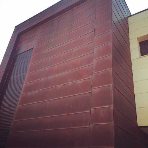Fachada recubierta de cobre